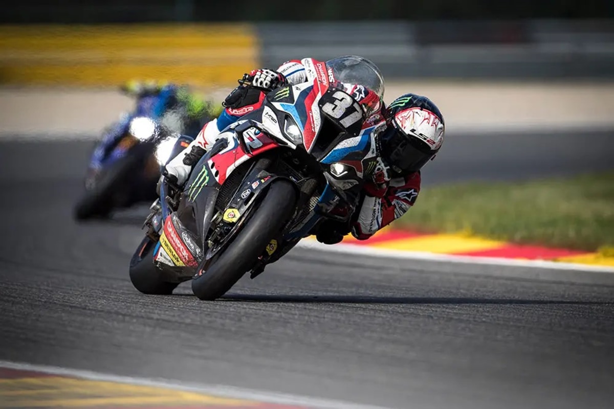 BMW M1000RR en las 24 de SPA