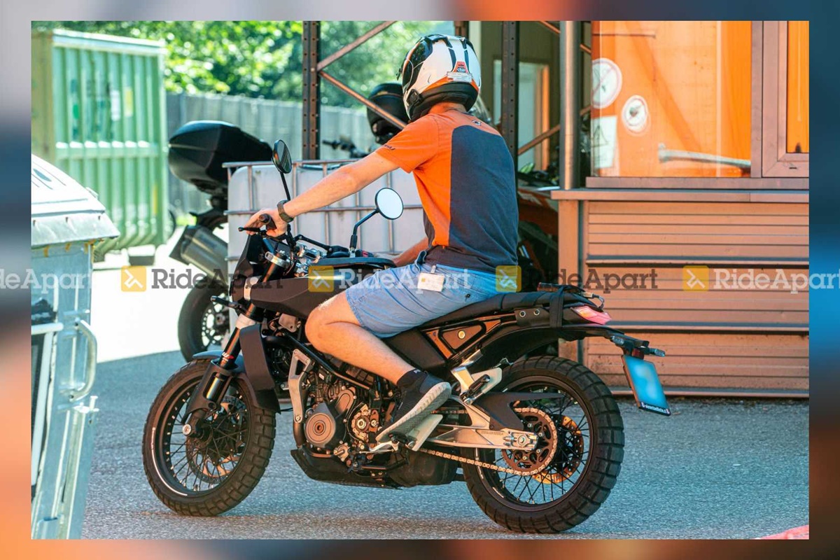 Fotografías espía de la Husqvarna Svartpilen 125 2023