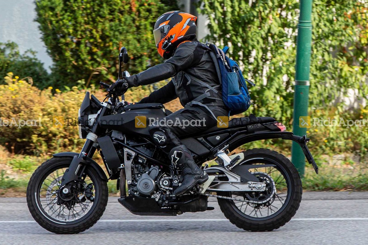 Fotografías espía de la Husqvarna Svartpilen 125 2023