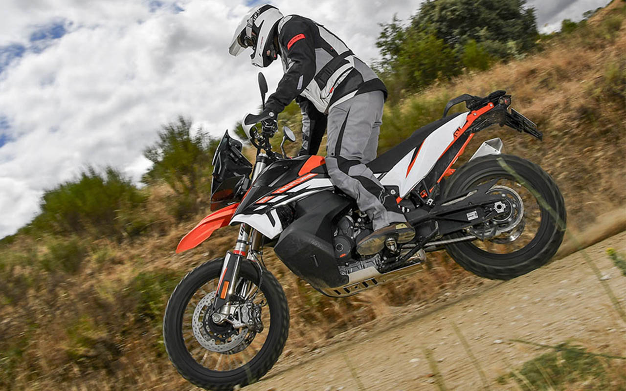 ktm_890_adventure_r_2022_06