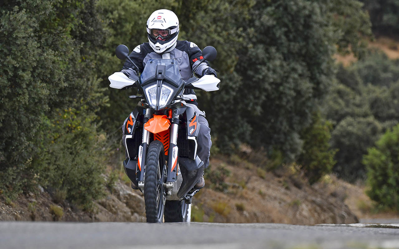 ktm_890_adventure_r_2022_13
