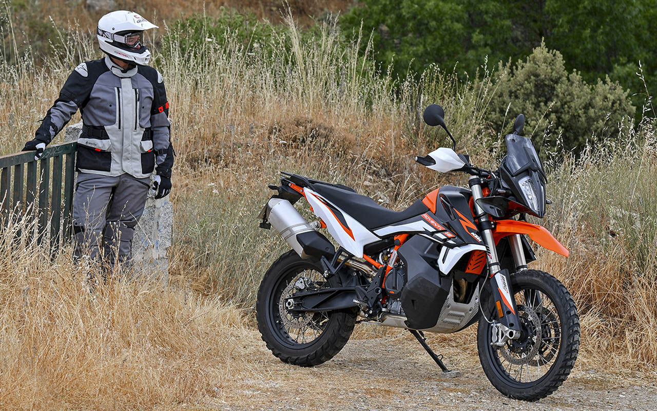 ktm_890_adventure_r_2022_18