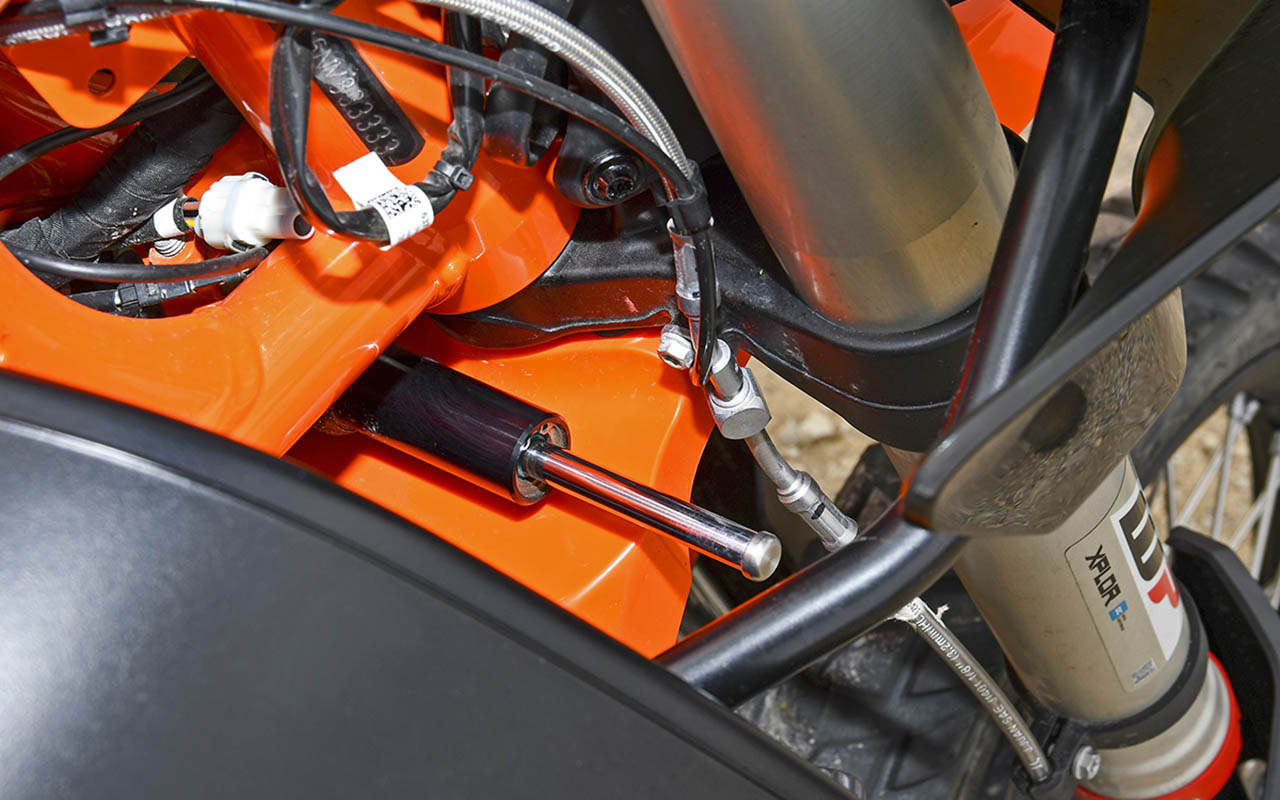 ktm_890_adventure_r_2022_23