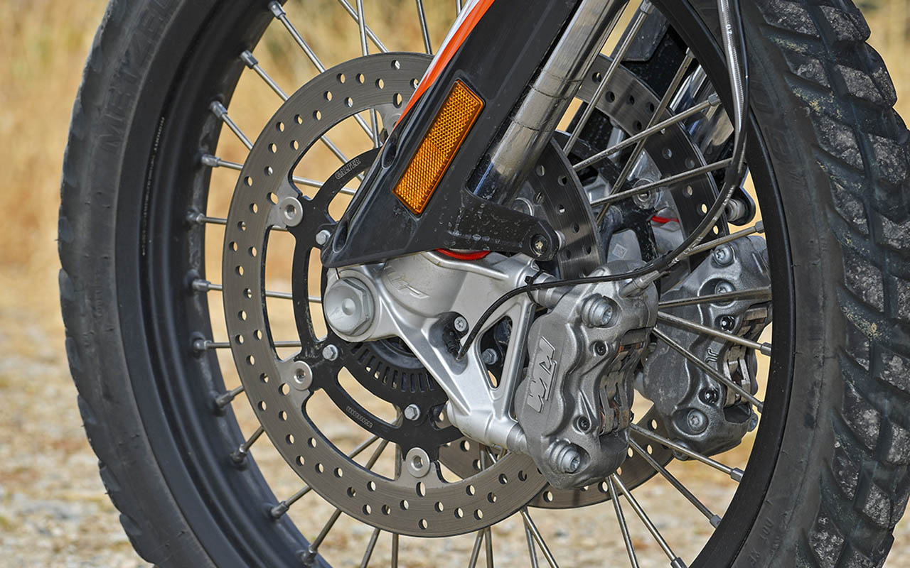ktm_890_adventure_r_2022_25