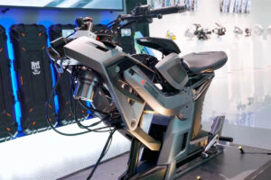 Motolator, el robot que permitirá desarrollar las Yamaha del futuro