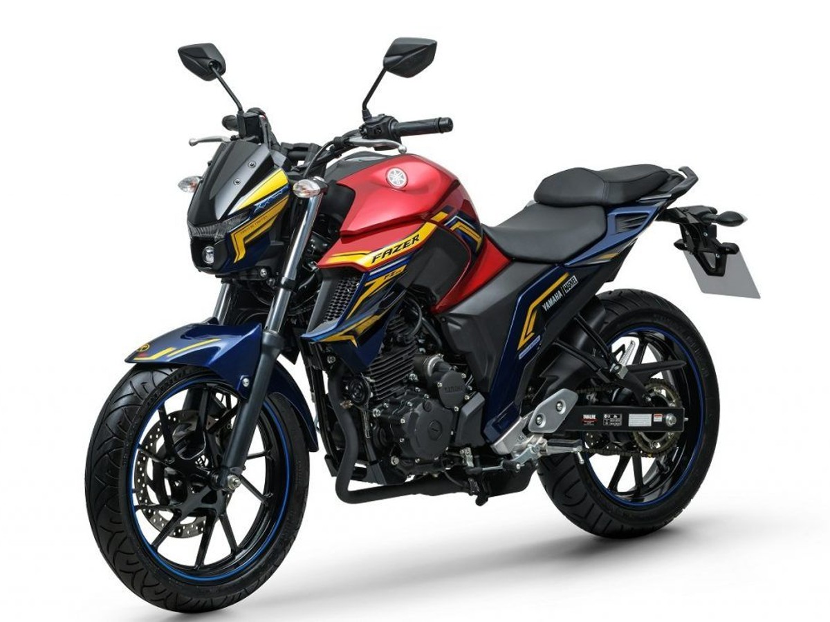 Yamaha FZ25 Thor, Love & thunder vista delantera izquierda