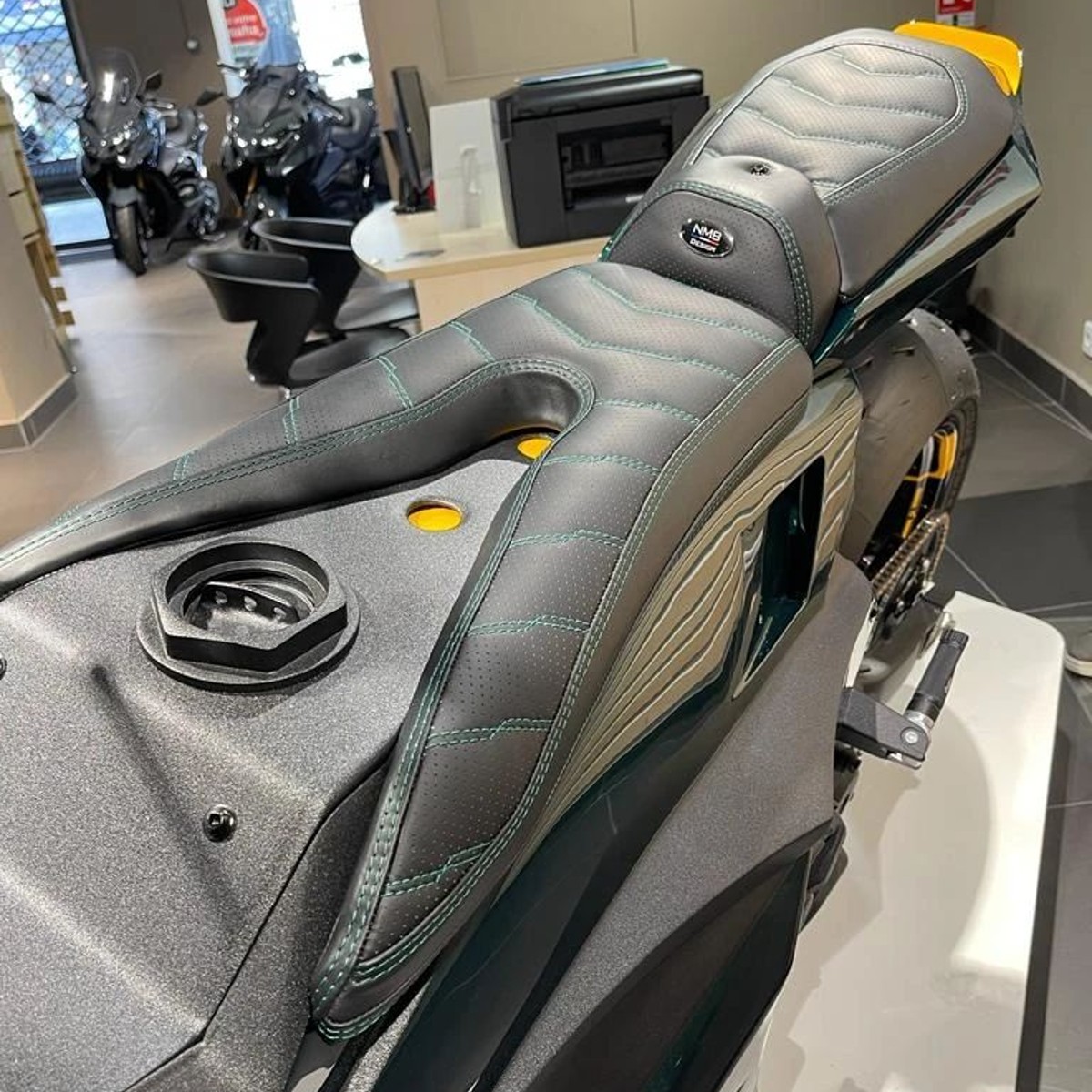 Detalles de parte del asiento artesanal del Titan