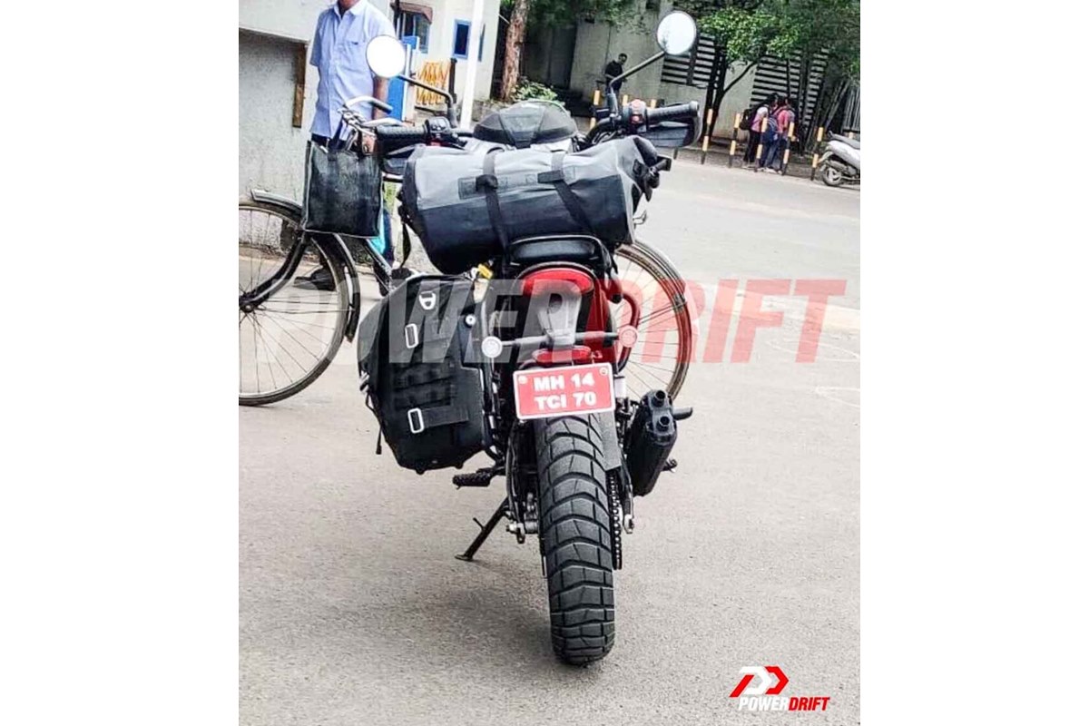 Nueva Triumph 350 en fase de pruebas en La India