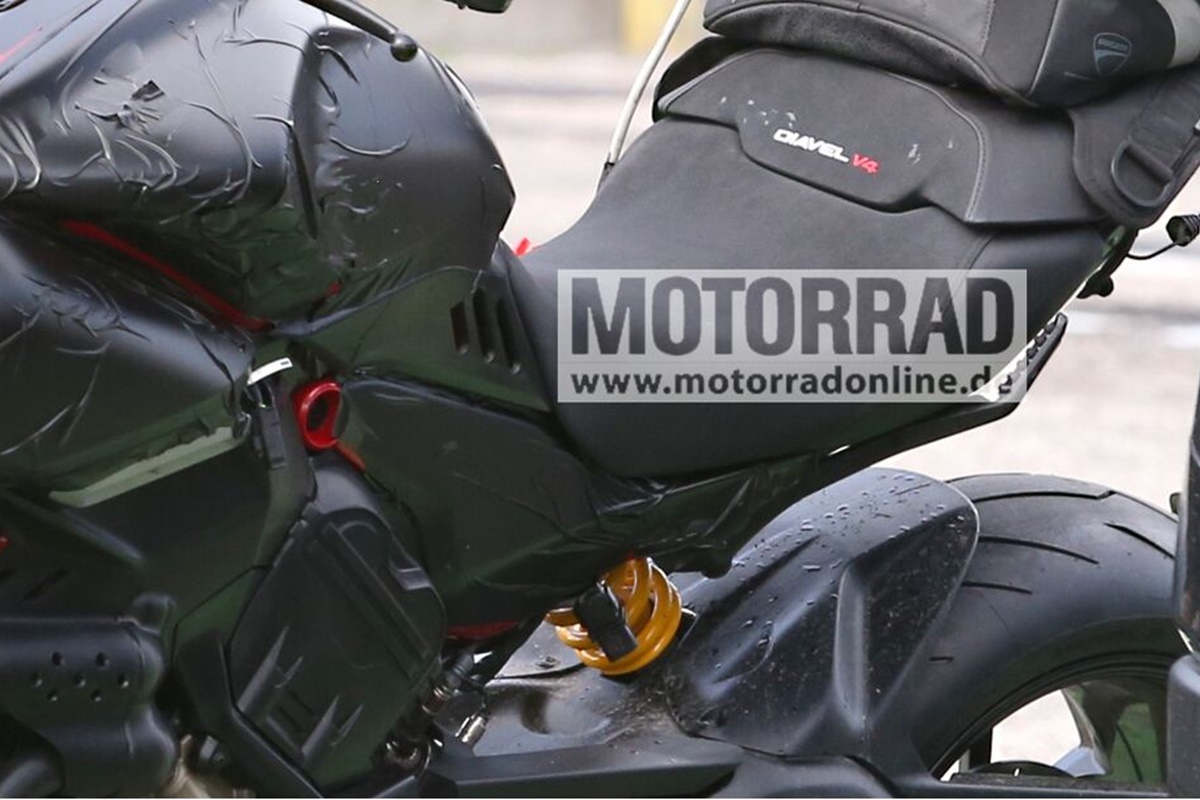 Fotos espía de la futura Ducati Diavel V4