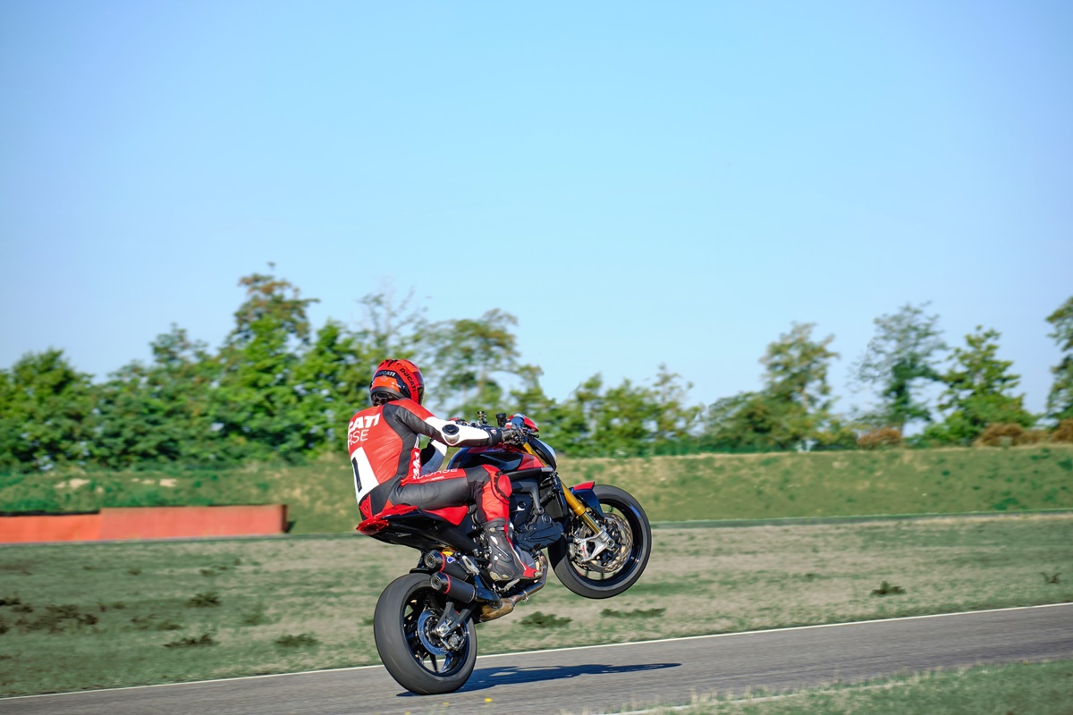 Nueva Ducati Monster SP 2023