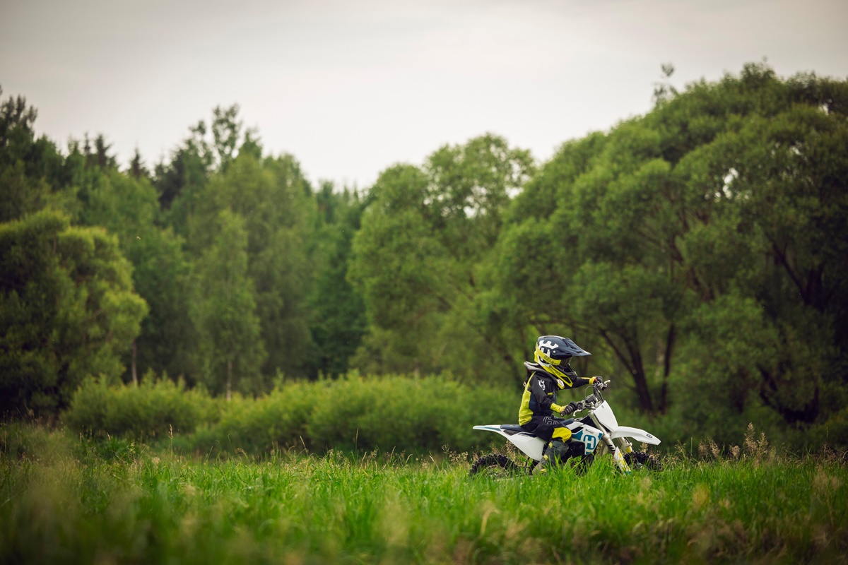 Gama de Husqvarna de minimotos eléctricas 2023