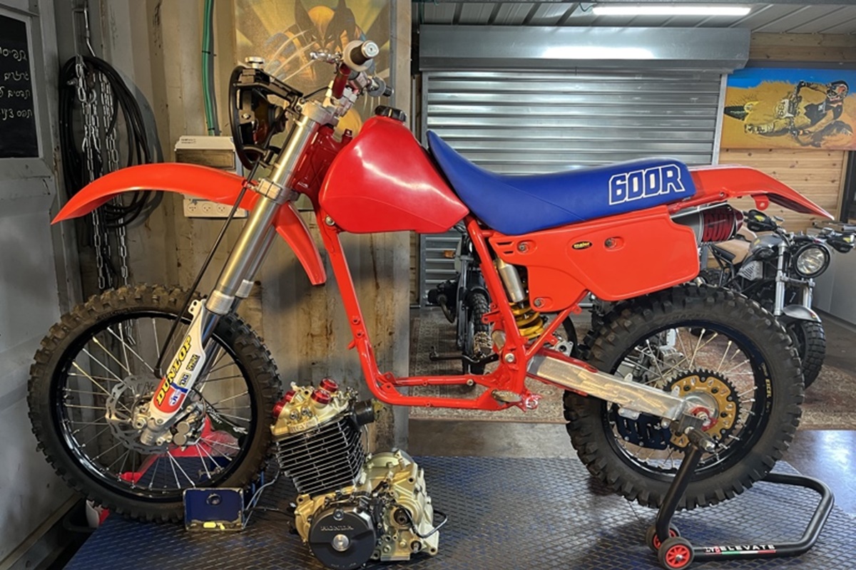 Honda XR600R 1997 Restomod