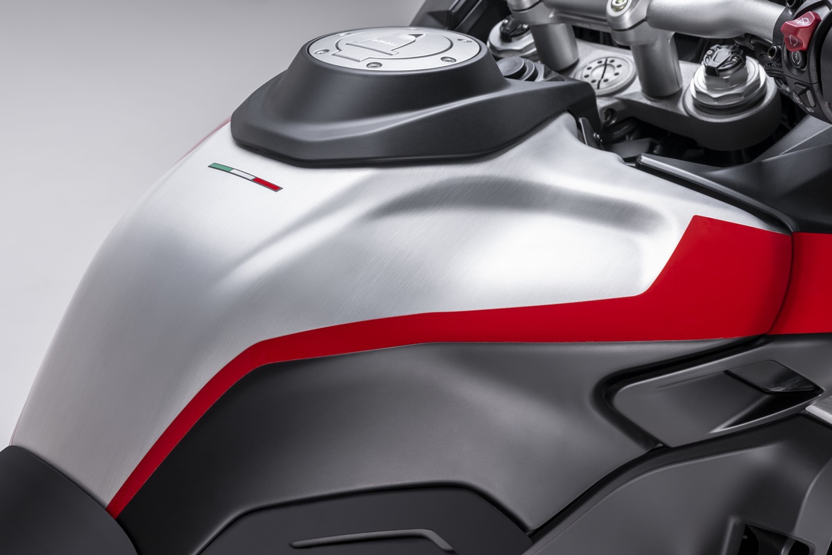 my23_ducati_multistradav4_rally_236_uc437486_high