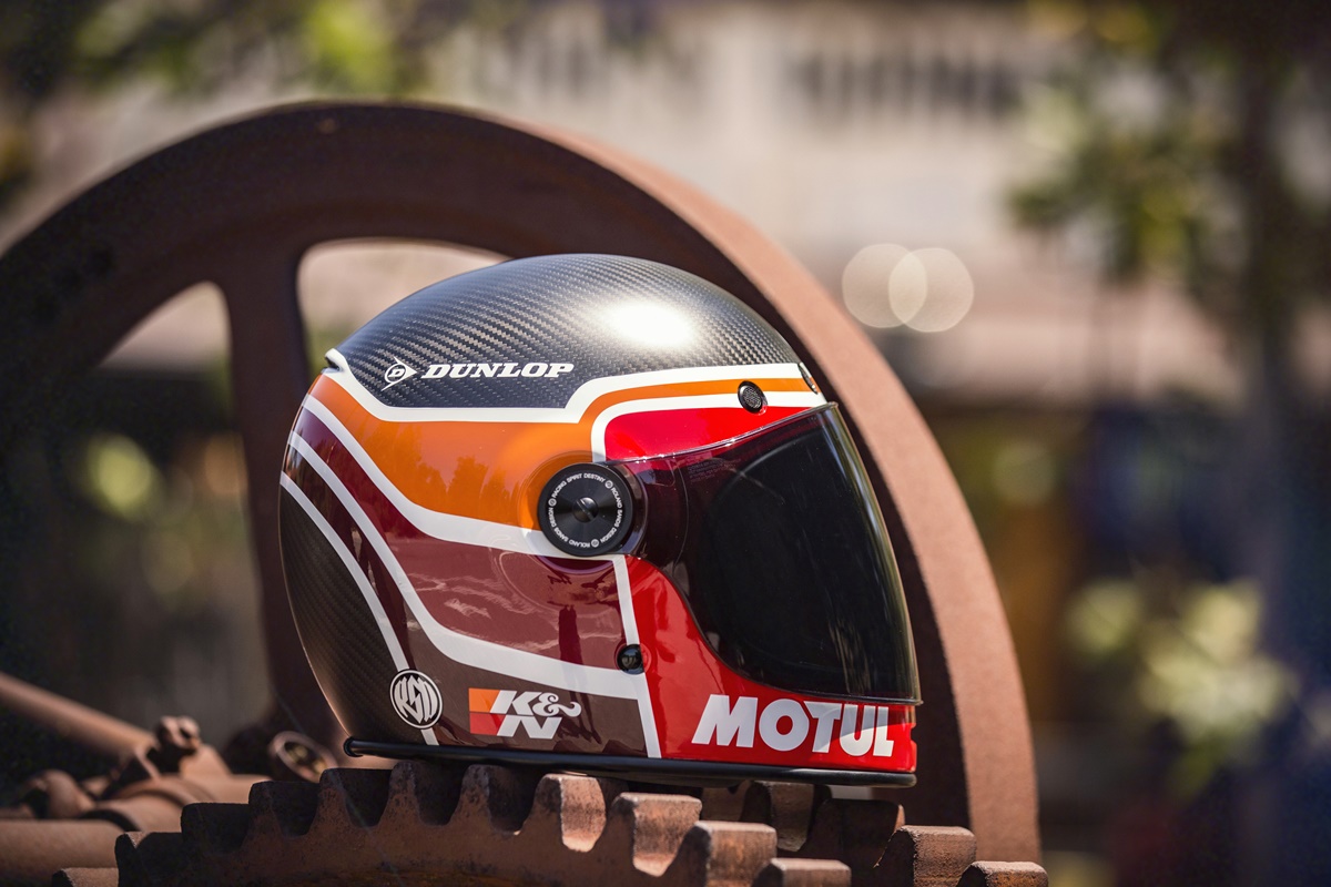 Bell Bullit Mulholland acción