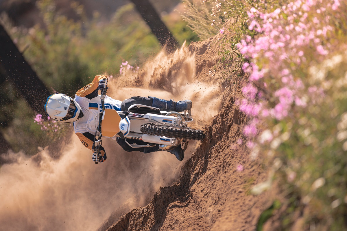Gama Husqvarna Heritage de enduro y MX 2023