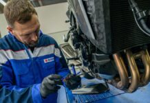 Labores de mantenimiento en un taller Suzuki