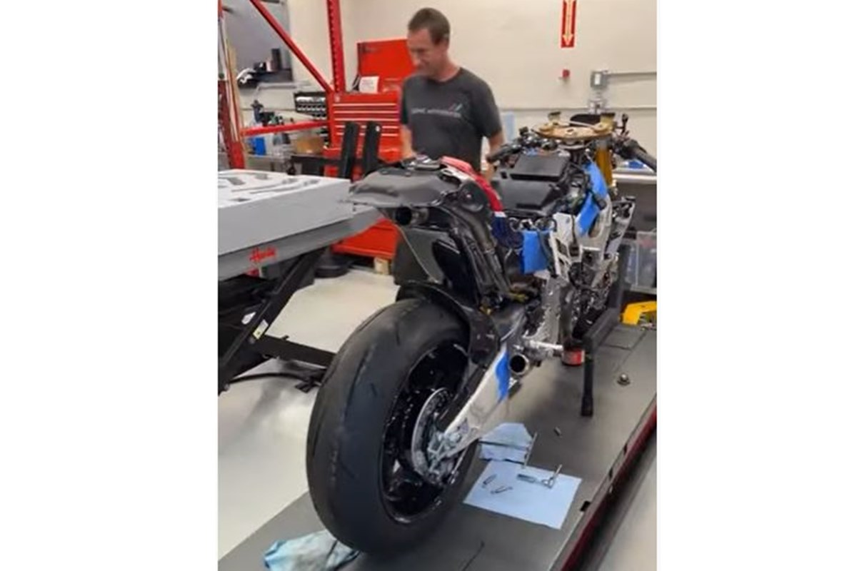 Montaje de una Honda RC213V-S
