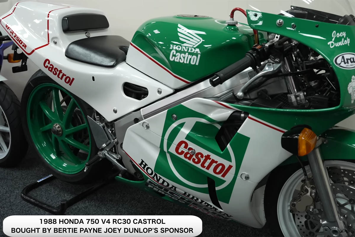 Esta moto de Joey Dunlop ocupa un lugar privilegiado en la colección