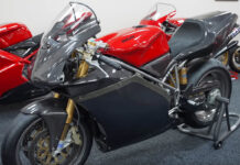 También hay hueco para algunas Ducati muy especiales