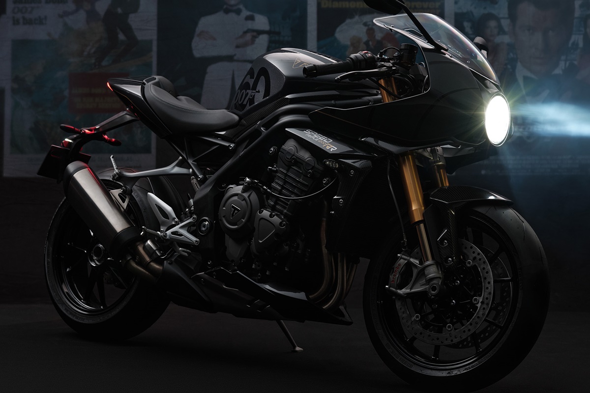 Triumph Speed Triple 1200 RR James Bond Edition
