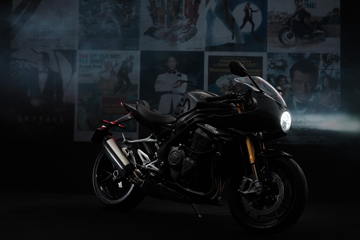 Triumph Speed Triple 1200 RR James Bond Edition