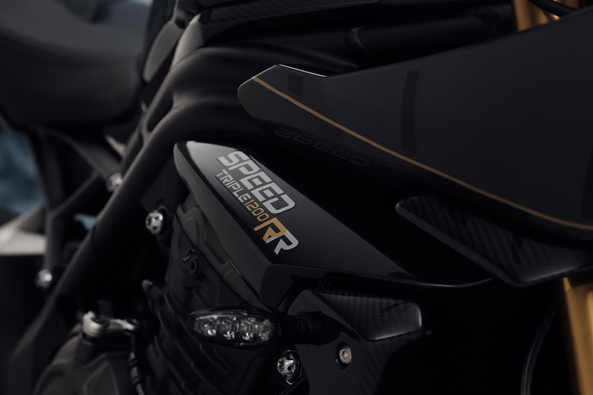 Triumph Speed Triple 1200 RR James Bond Edition