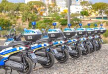 Acto de entrega de 7 SYM Maxsym 400 a la policía local de Las Palmas