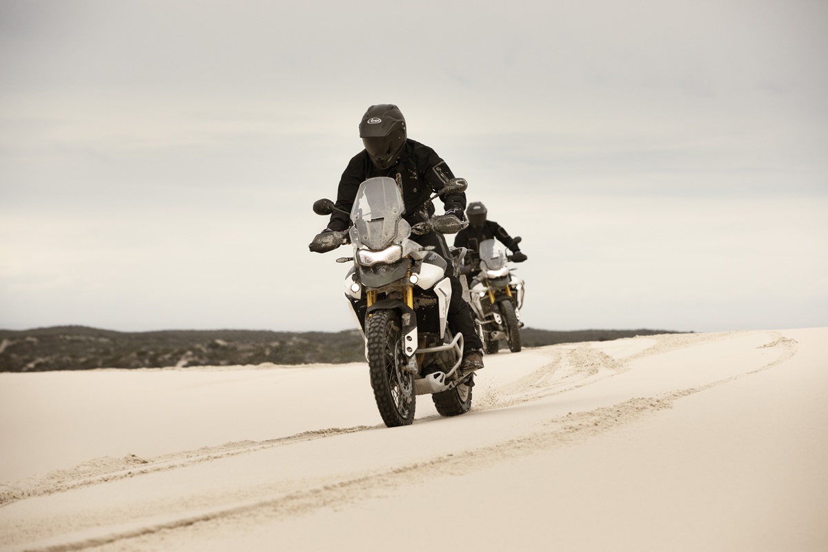 Triumph Tiger 900 Rally Pro en acción