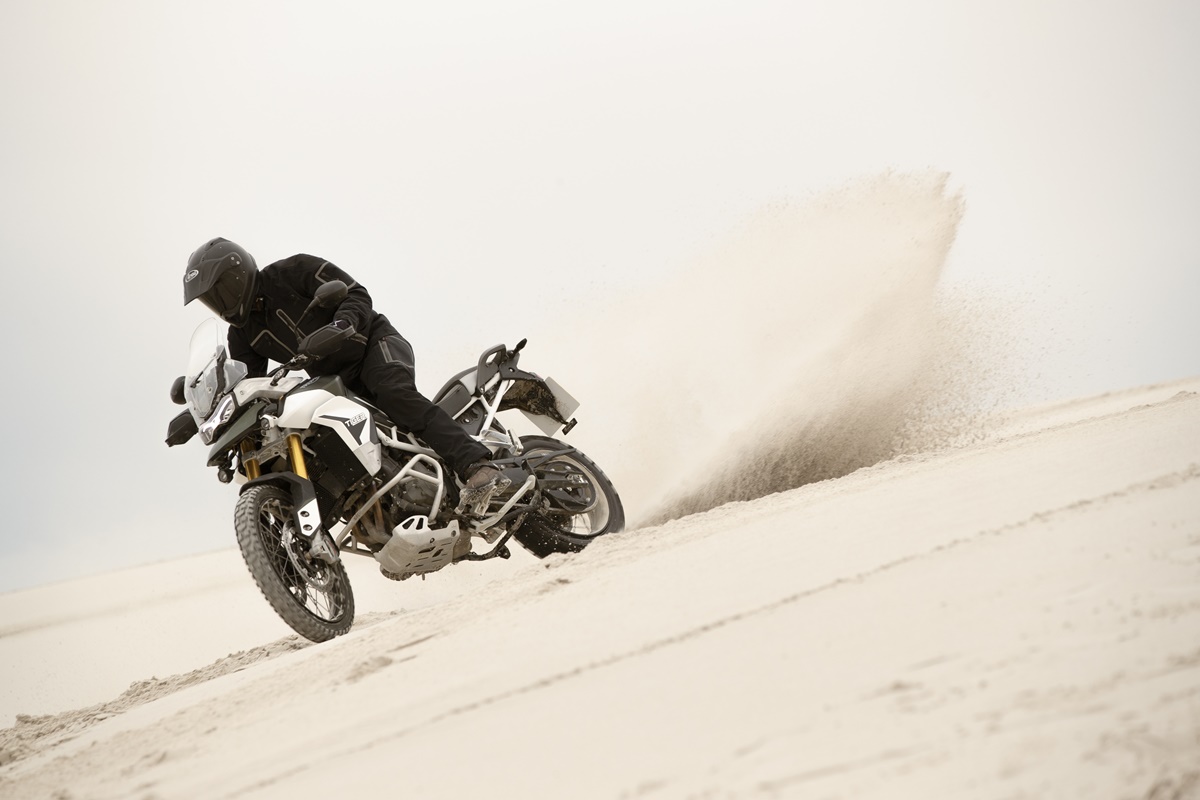 Triumph Tiger 900 Rally Pro en acción