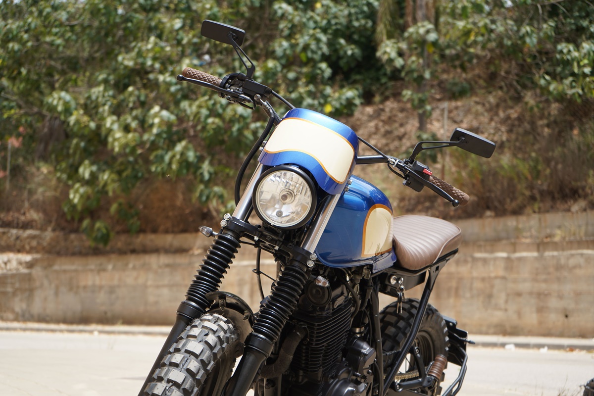 Yamaha Blue Scrambler by Lord Drake Customs
