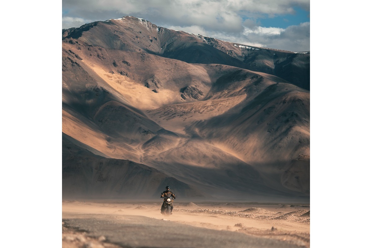 Royal Enfield Himalayan 2023 en acción