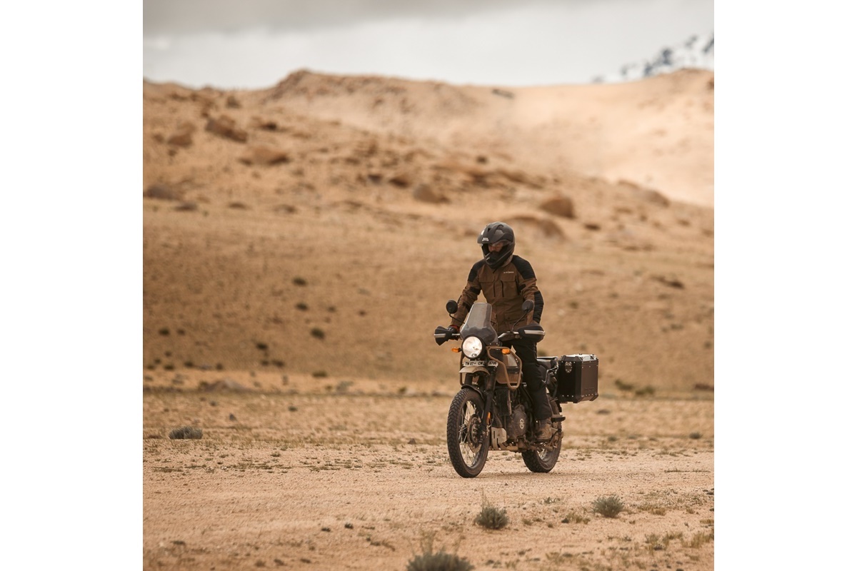 Royal Enfield Himalayan 2023 en acción