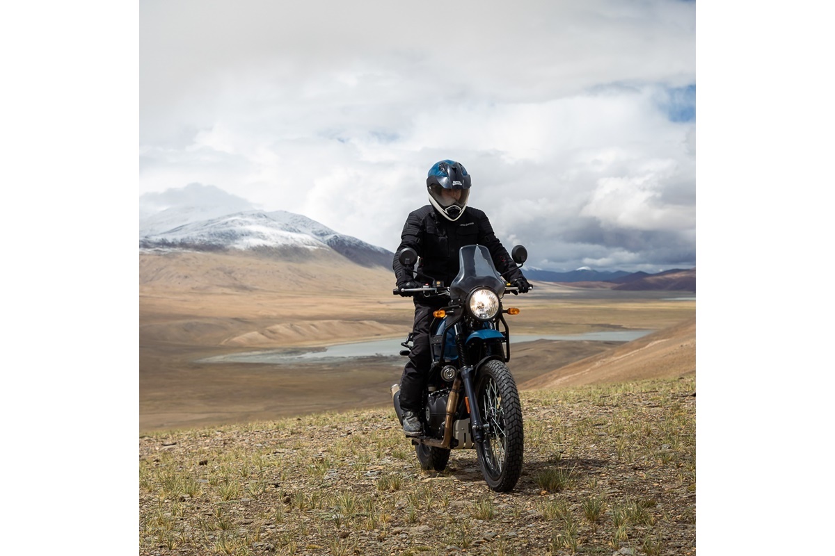 Royal Enfield Himalayan 2023 en acción
