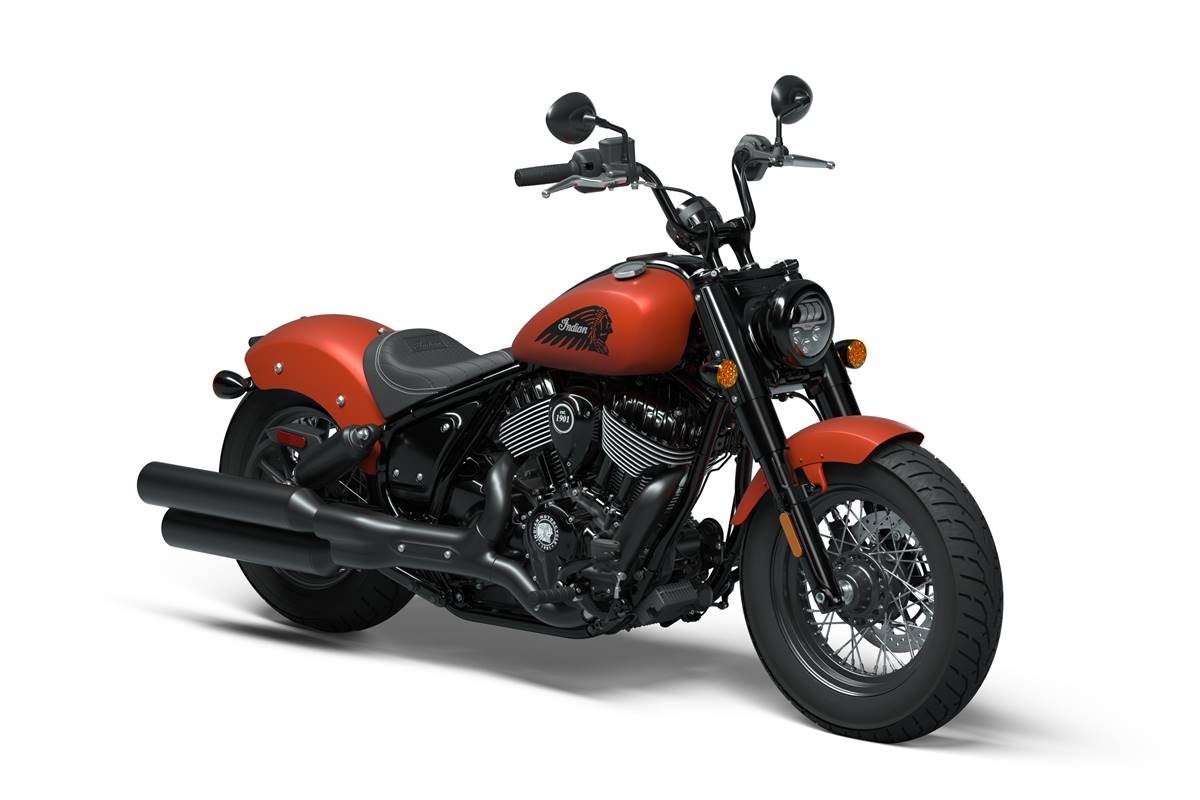 2023-ind-chiefbobberdarkhorseicon-abs-us-coppersmoke-cgi-front3q-n23dldbham0056