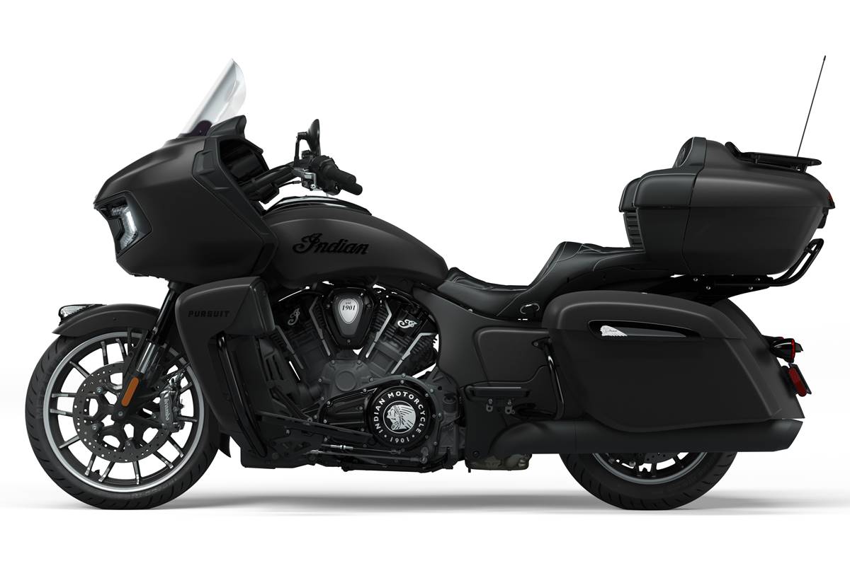 2023-ind-pursuitdarkhorsepremium-us-thunderblacksmoke-cgi-leftprofile-n23ldfrrah