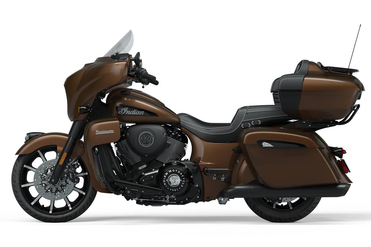 2023-ind-roadmaster-darkhorse-us-bronzepearlmetallic-cgi-leftprofile-n23tkdbbau