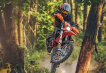 KTM 690 ENDURO R en acción