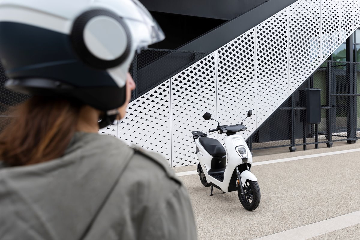 Honda EM-1 2023