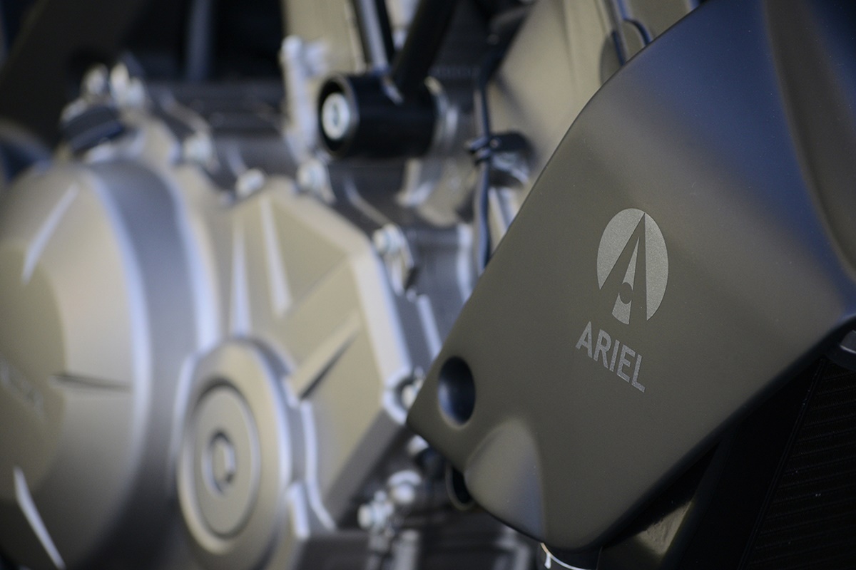 Ariel Ace Black Edition en detalle