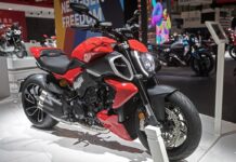 Ducati Diavel V4 en EICMA 2022