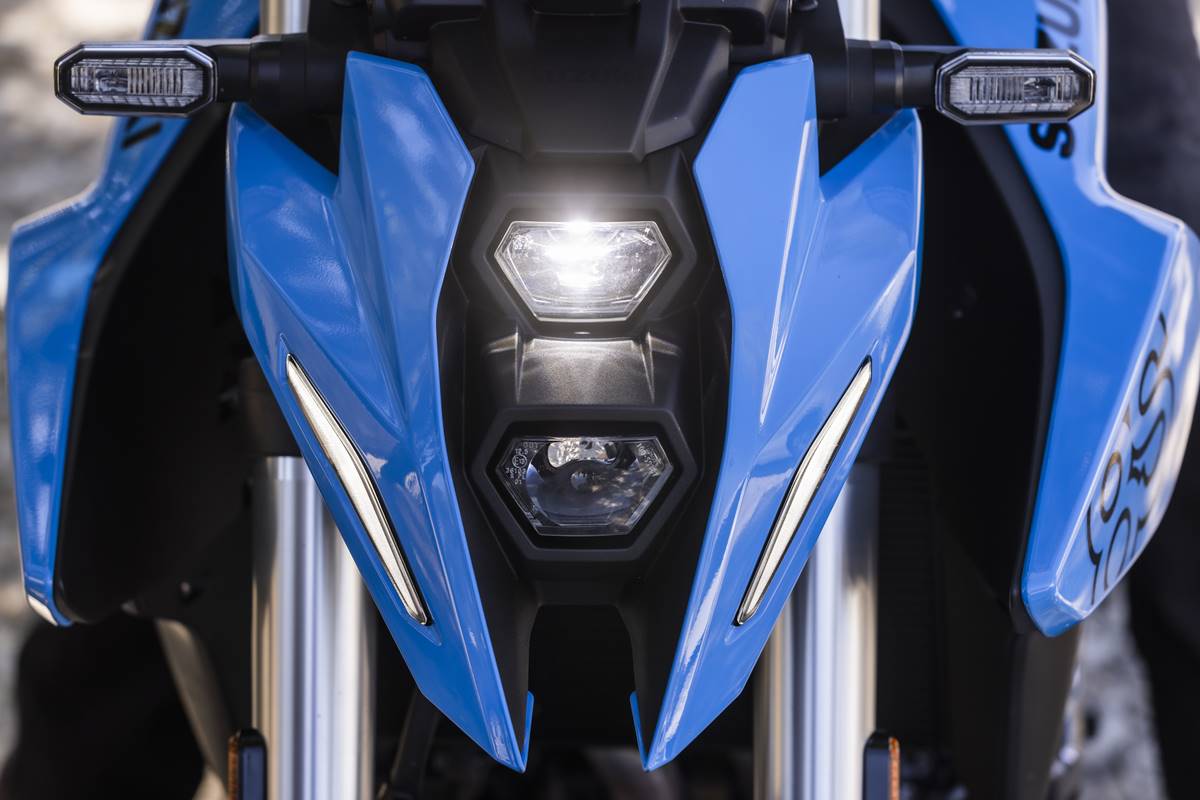 gsx800rqm3_action_162