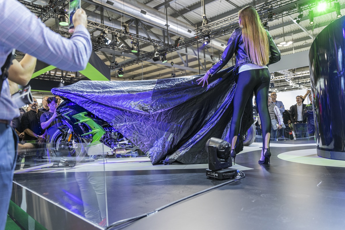 Presentación de Kawasaki en EICMA 2022