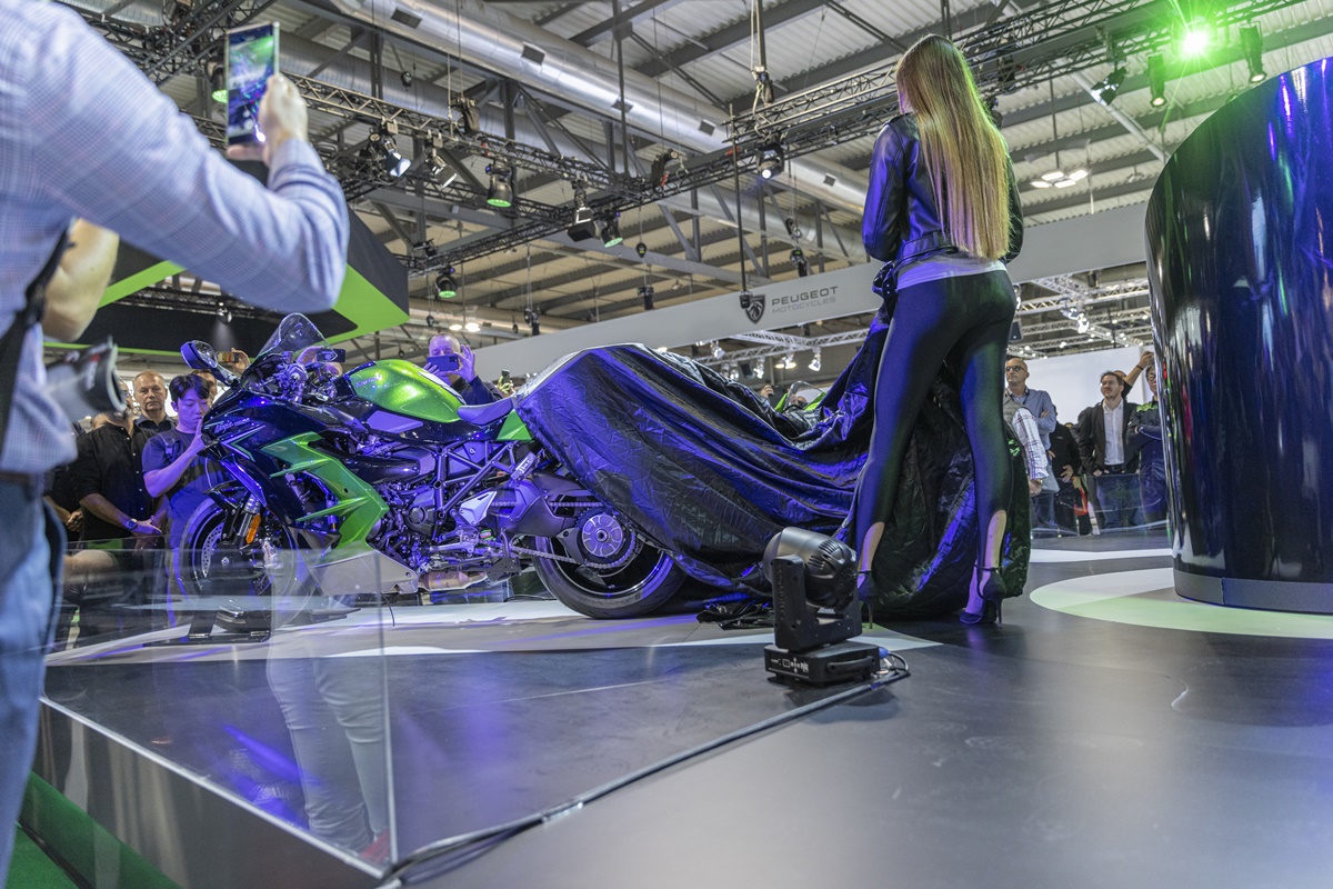 Presentación de Kawasaki en EICMA 2022