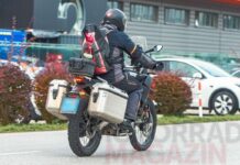 Nueva KTM 390 Adventure 2023 en acción