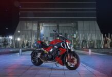 Ducati Diavel V4 en EICMA 2022