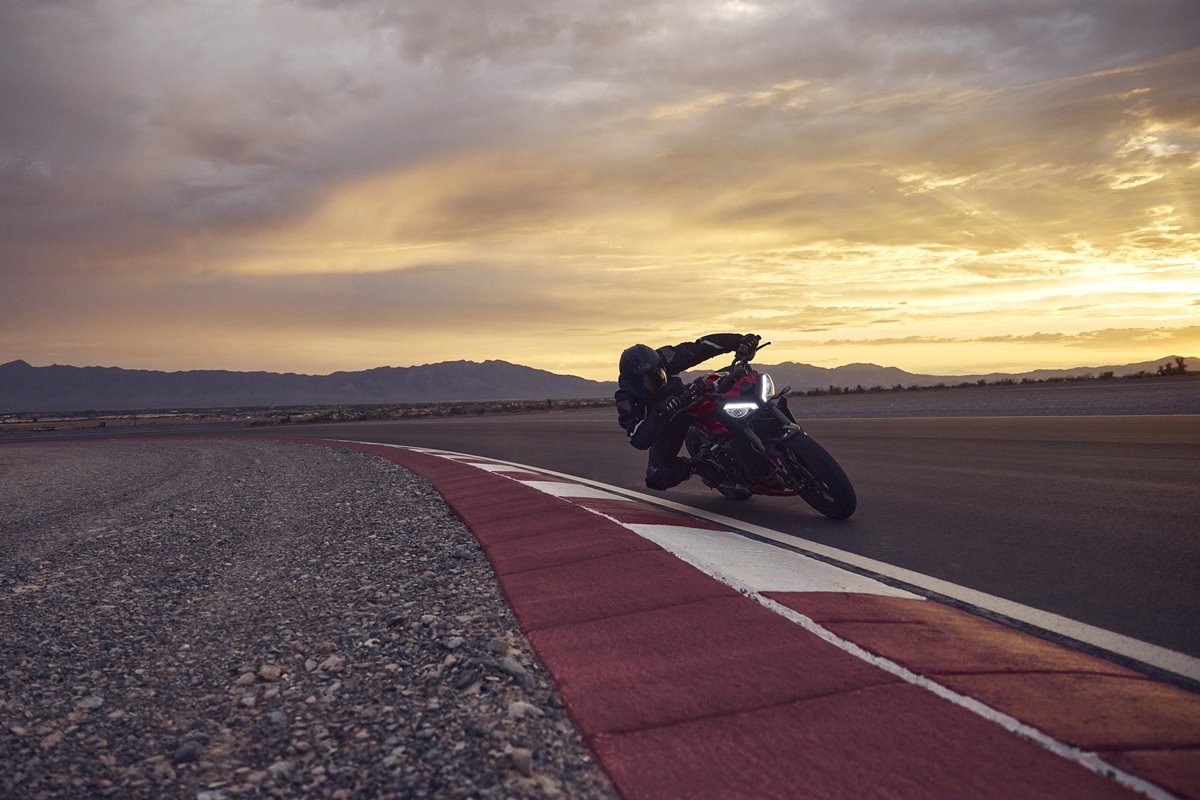 street_triple_rs_my23_47710_ml