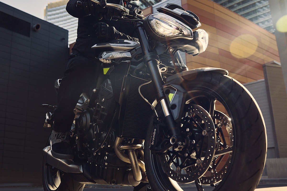Triumph Street Triple R 2023 en detalle