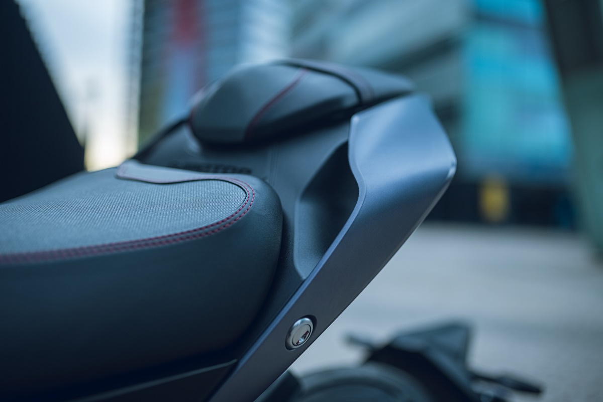 QJMotor SRK 400 2023 en detalle