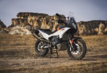 2023_ktm_790_adventure-1