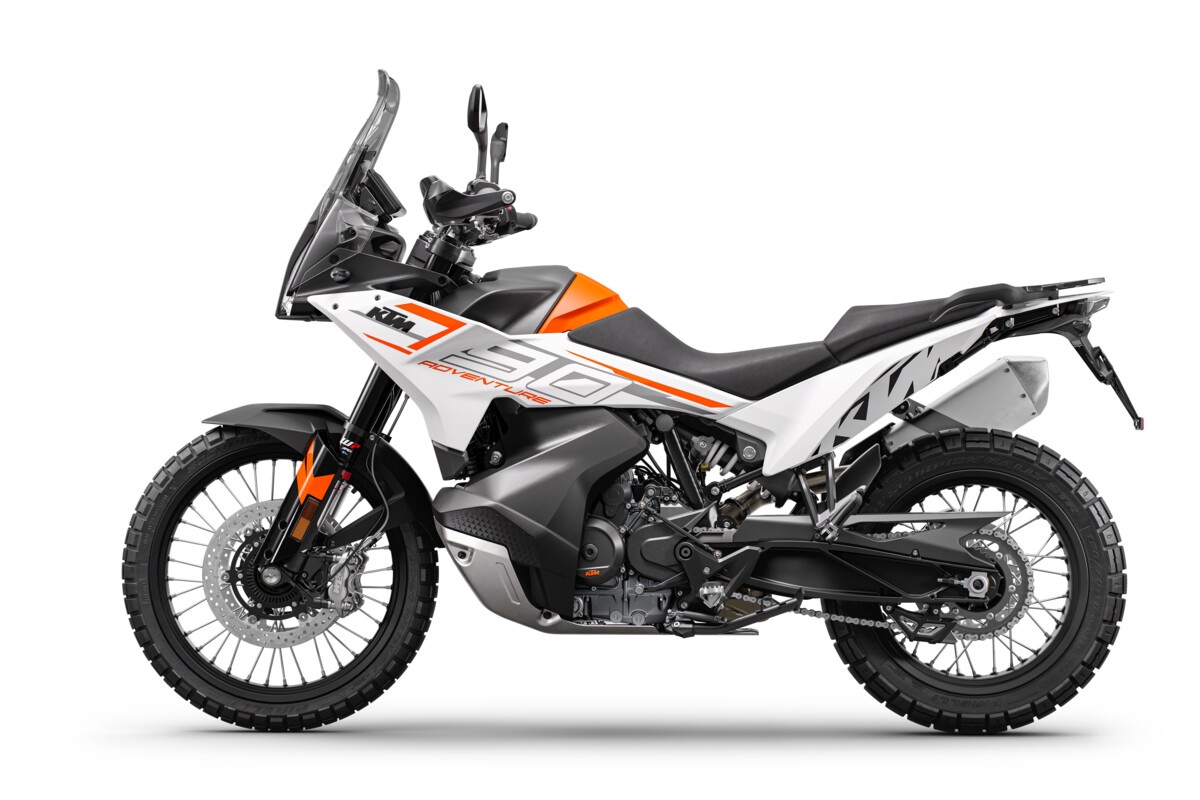 KTM 790 Adventure 2023 fotografías de estudio